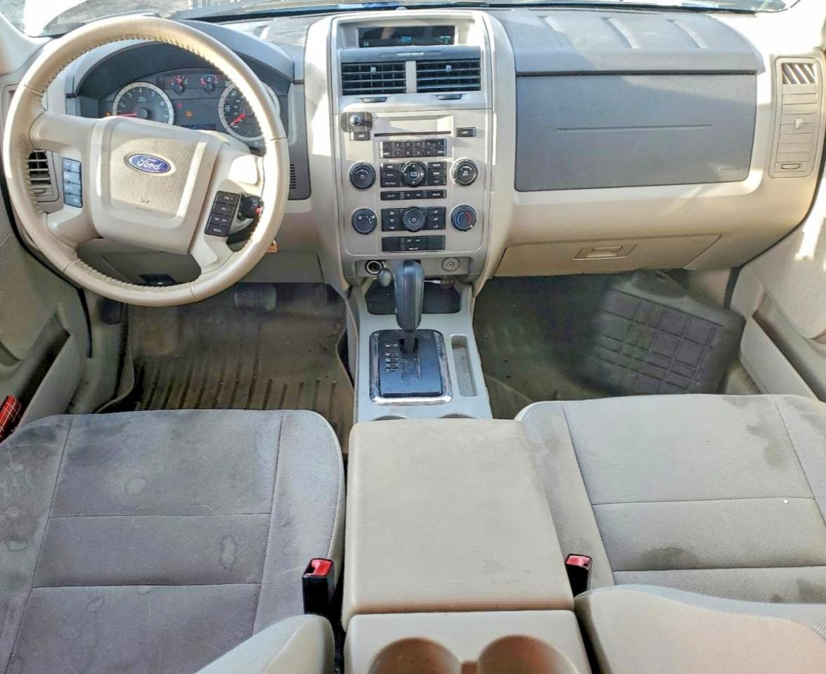 2011 FORD ESCAPE XLT photo 15