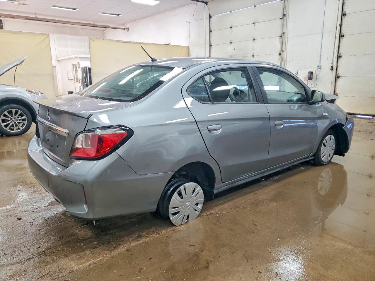 2023 MITSUBISHI MIRAGE G4 ES photo 3