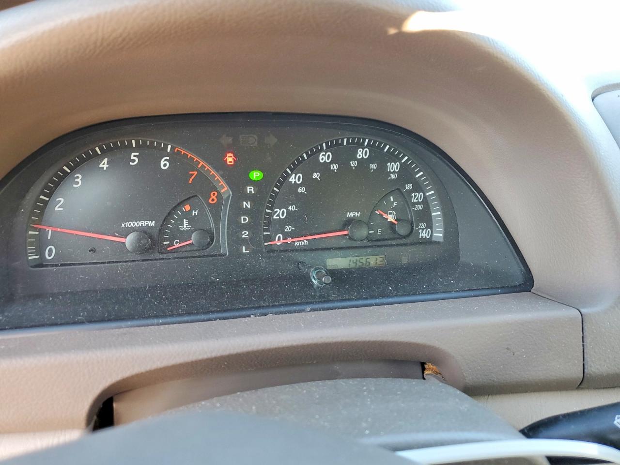 2002 TOYOTA CAMRY LE photo 9