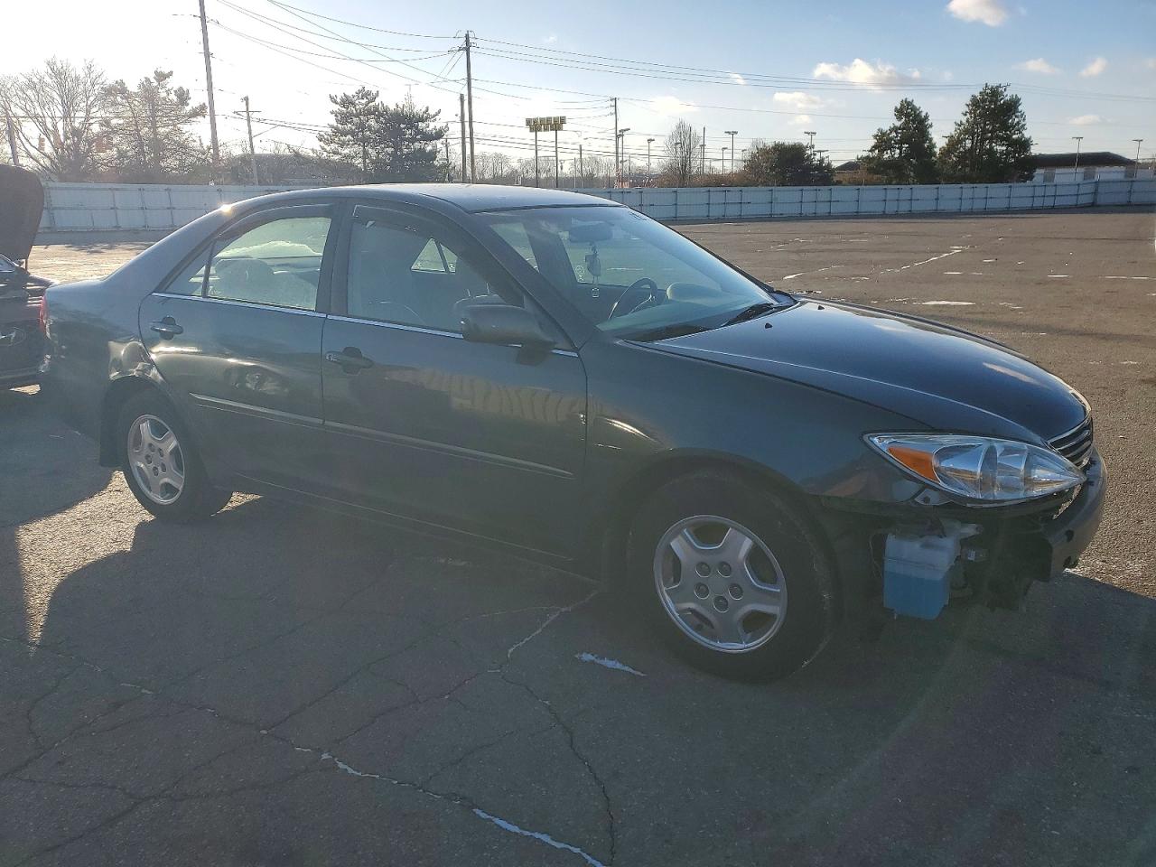 2002 TOYOTA CAMRY LE photo 4