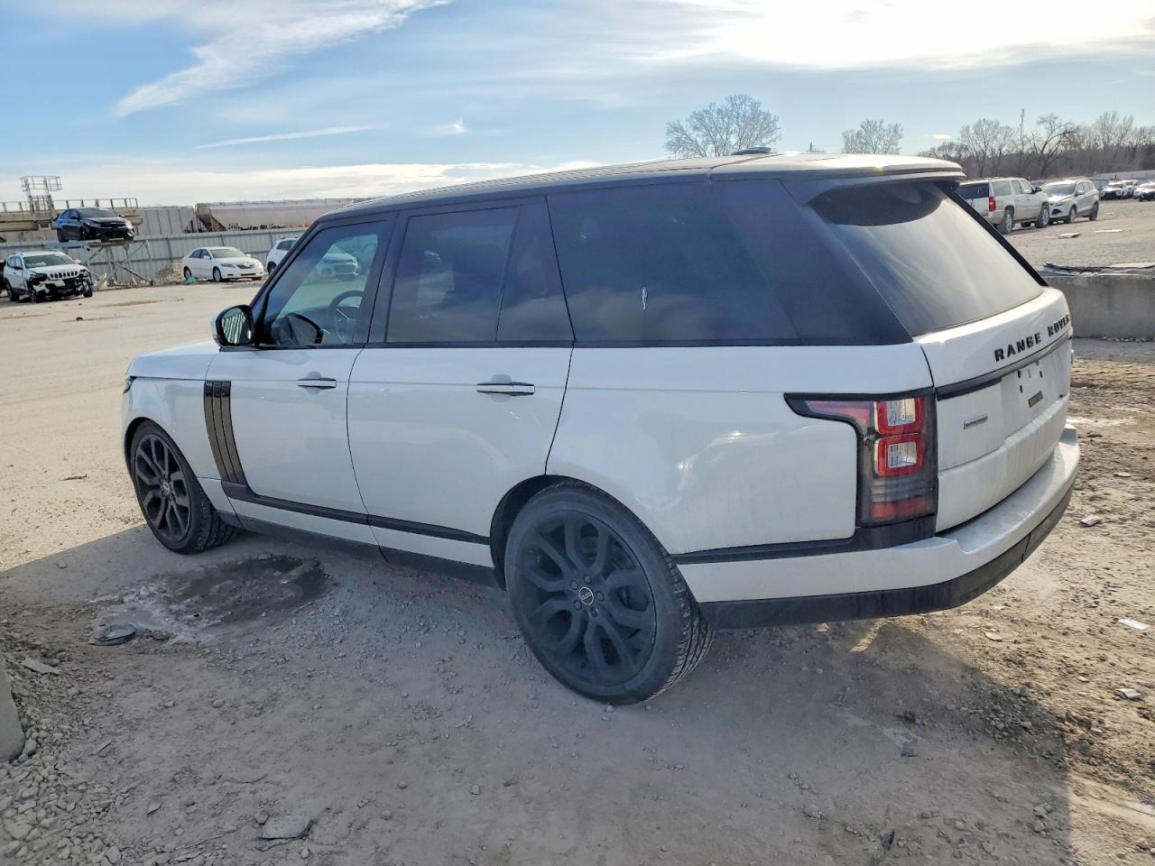 2015 LAND ROVER RANGE ROVER SUPERCHARGED photo 2