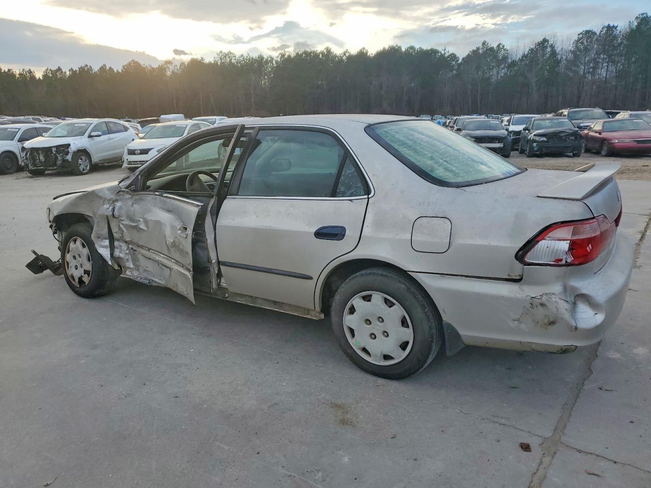 1998 HONDA ACCORD LX photo 4