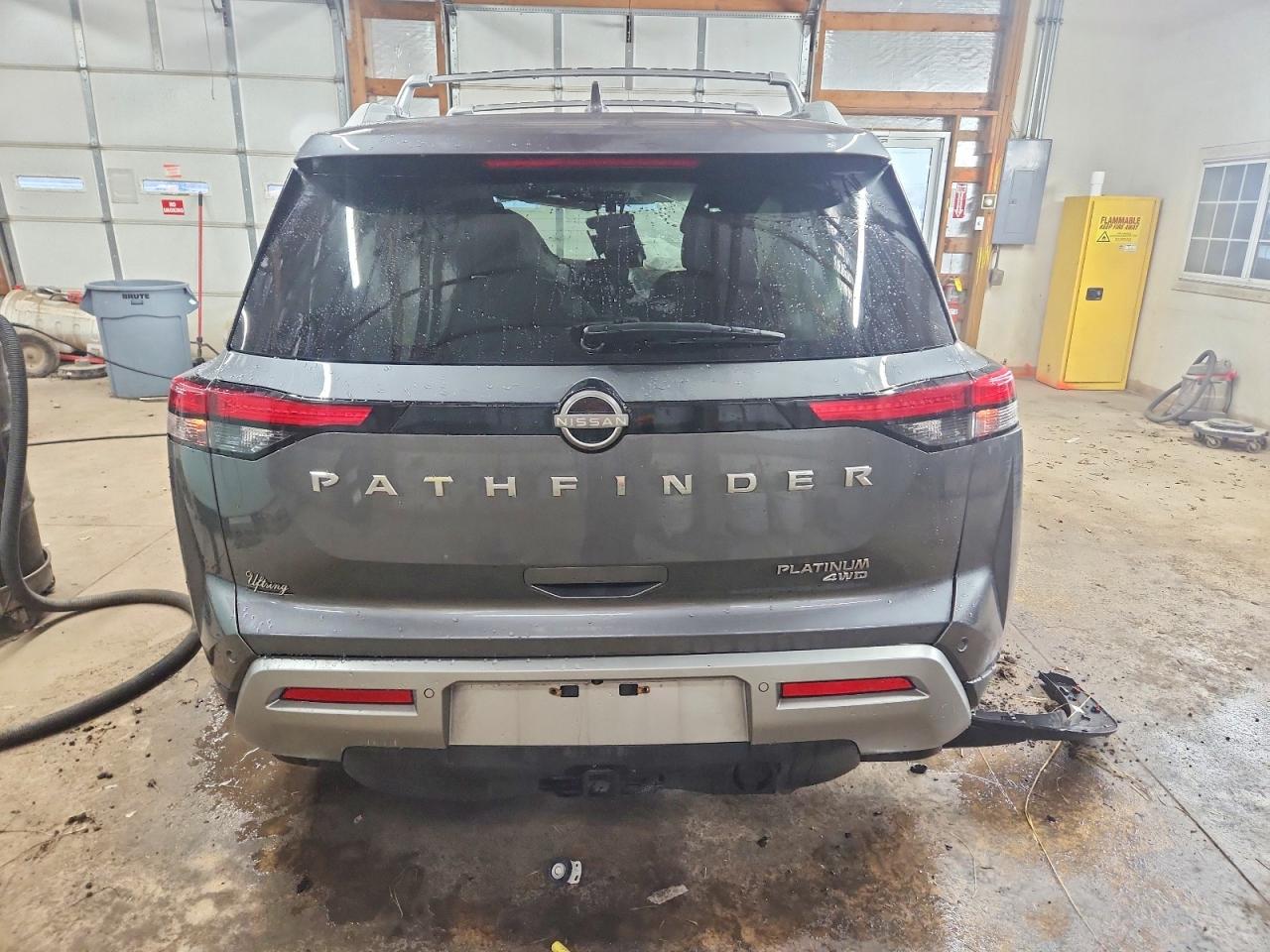 2023 NISSAN PATHFINDER PLATINUM photo 16