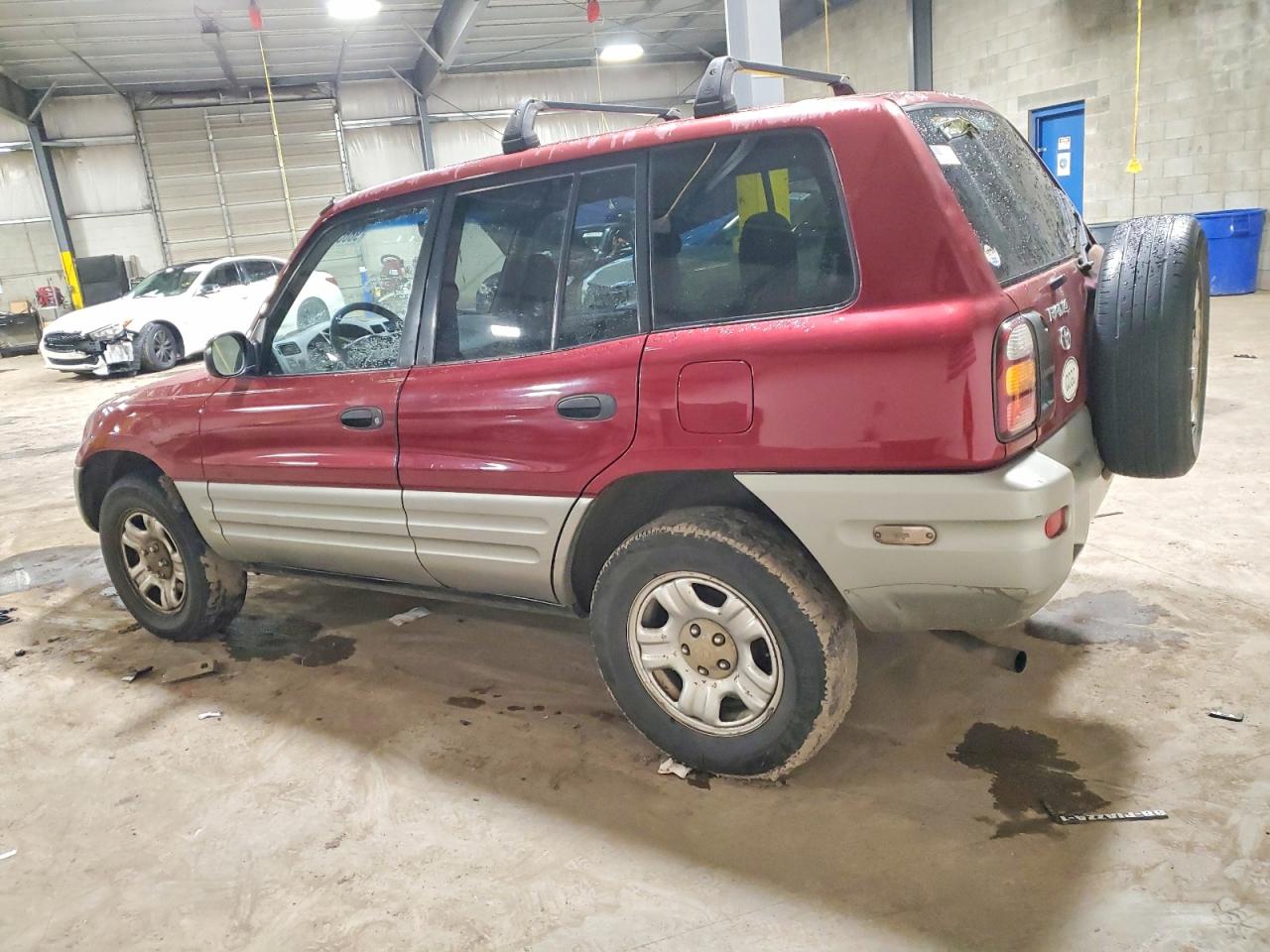 2000 TOYOTA RAV4 photo 3
