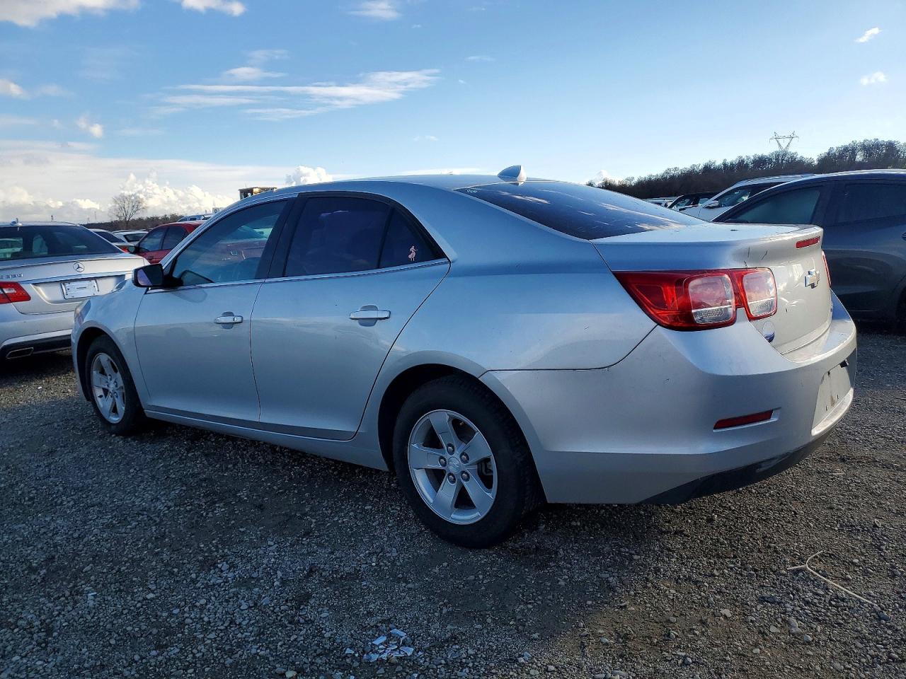 2014 CHEVROLET MALIBU 1LT photo 2