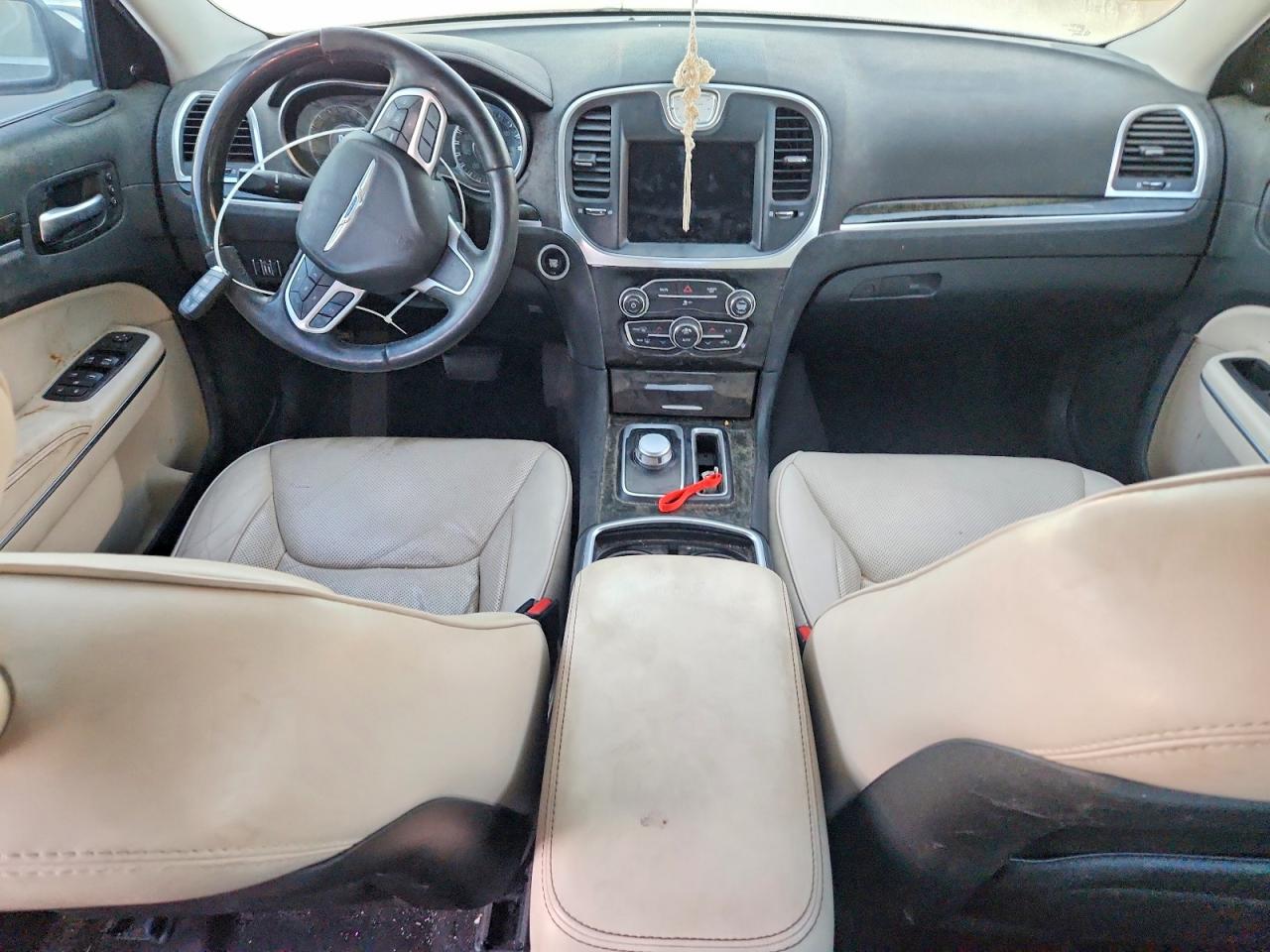 2018 CHRYSLER 300 LIMITED photo 8