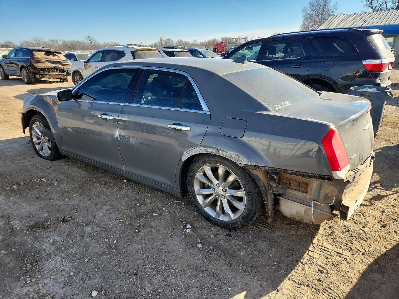 2018 CHRYSLER 300 LIMITED photo 2
