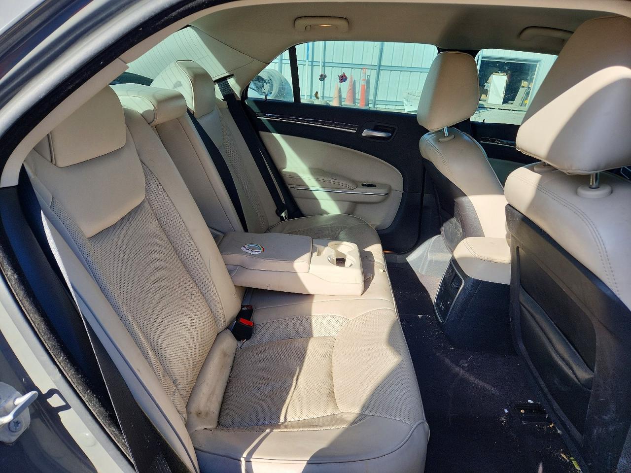 2018 CHRYSLER 300 LIMITED photo 10