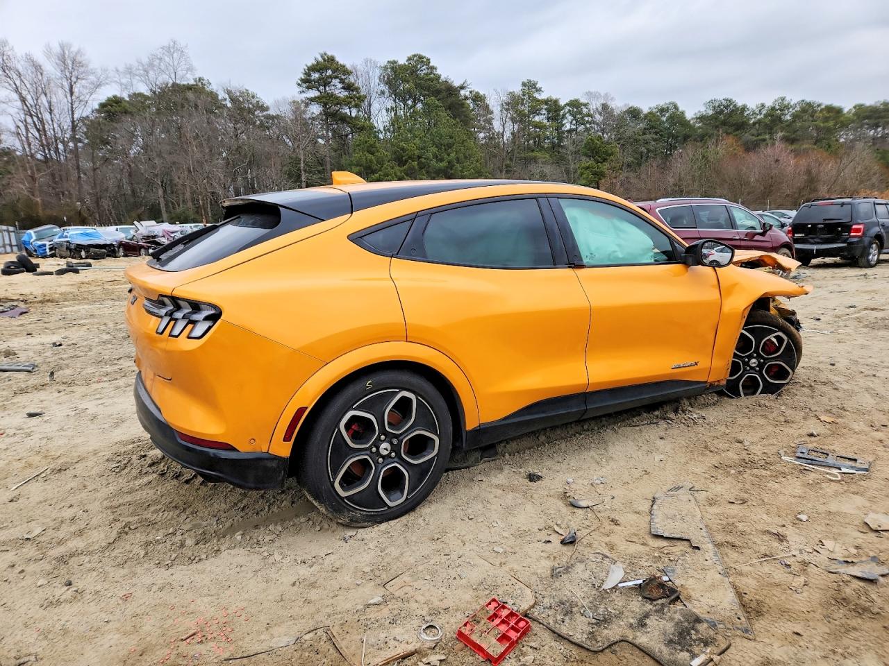 2021 FORD MUSTANG MACH-E GT photo 5