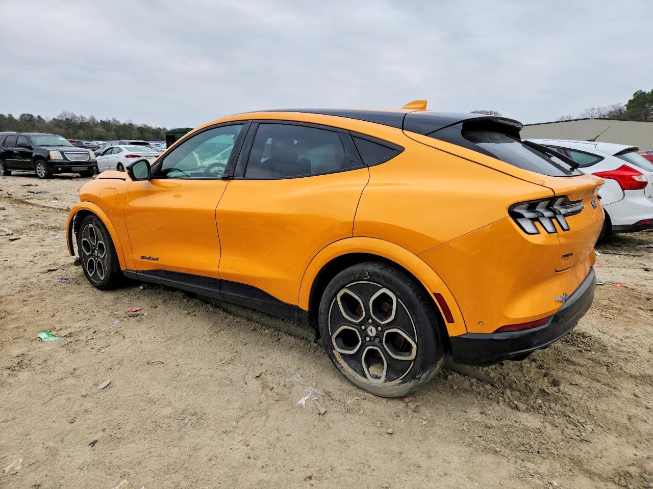 2021 FORD MUSTANG MACH-E GT photo 3