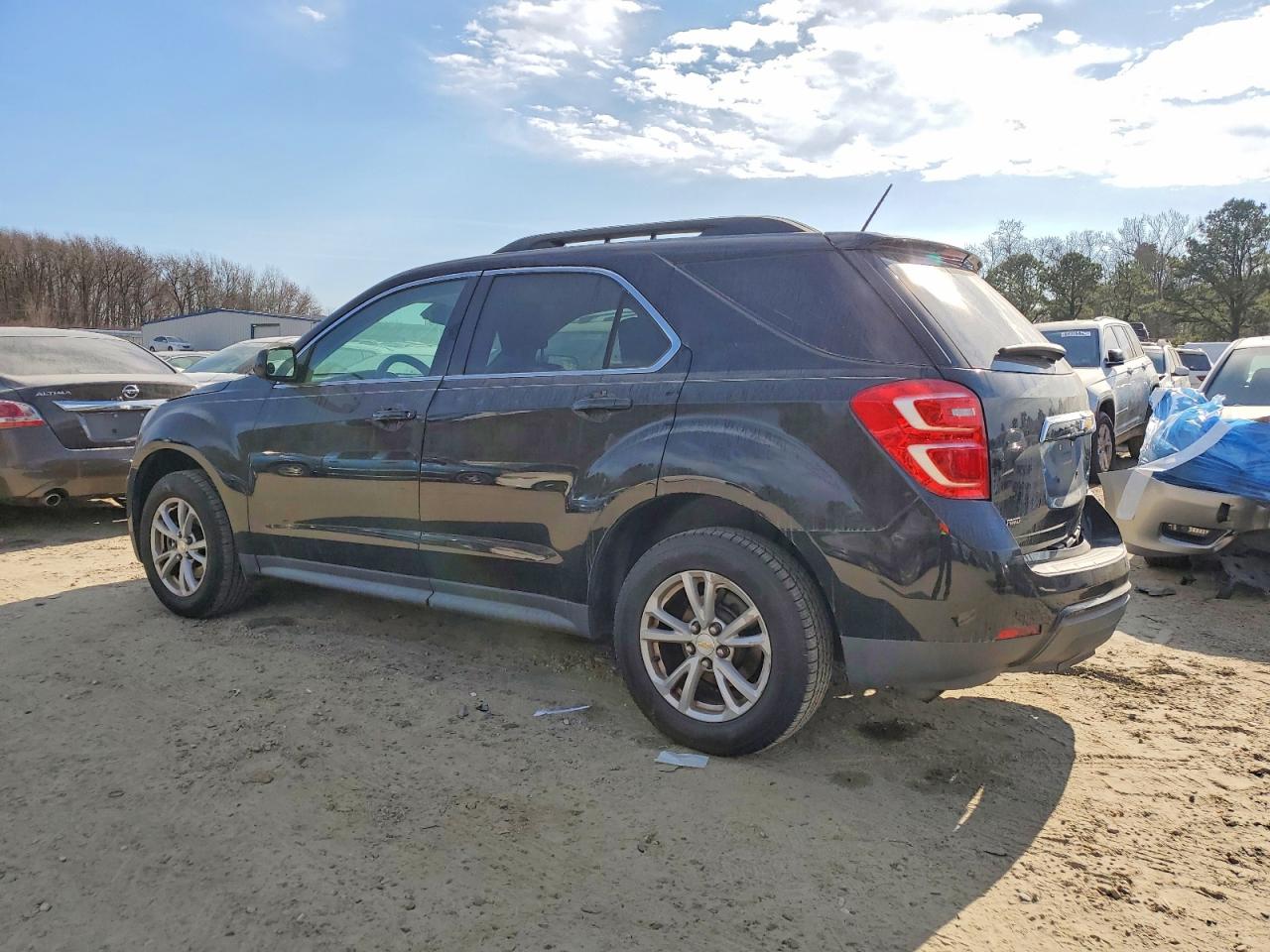 2016 CHEVROLET EQUINOX LT photo 2