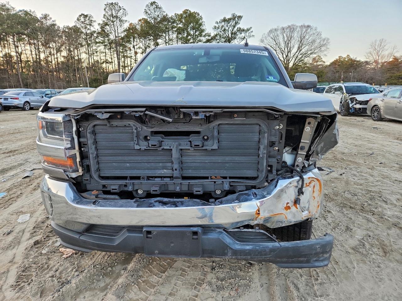 2017 CHEVROLET SILVERADO C1500 LT photo 5