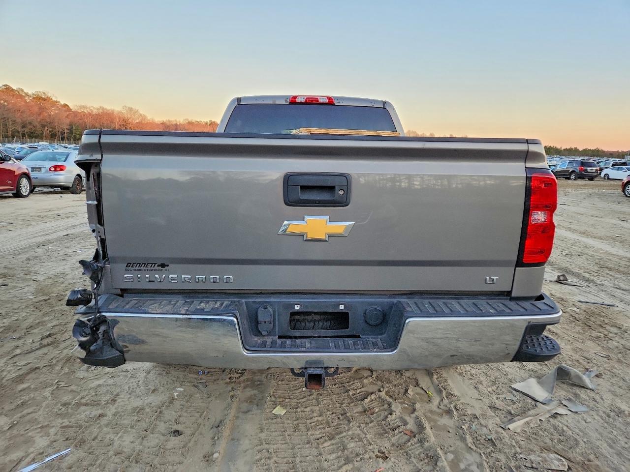 2017 CHEVROLET SILVERADO C1500 LT photo 6