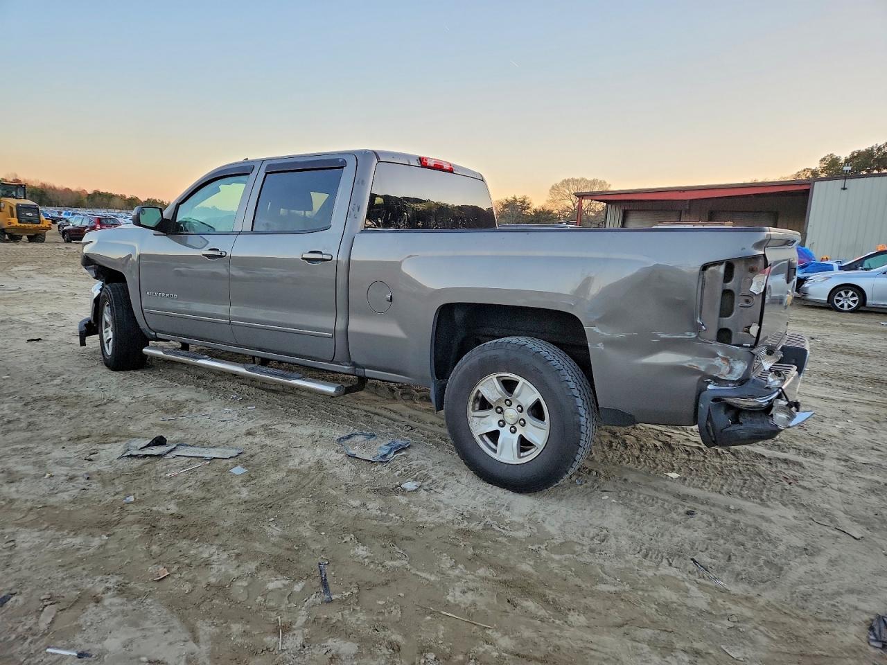 2017 CHEVROLET SILVERADO C1500 LT photo 2