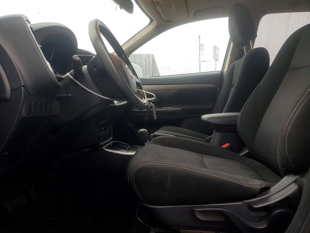 2018 MITSUBISHI OUTLANDER SE photo 7