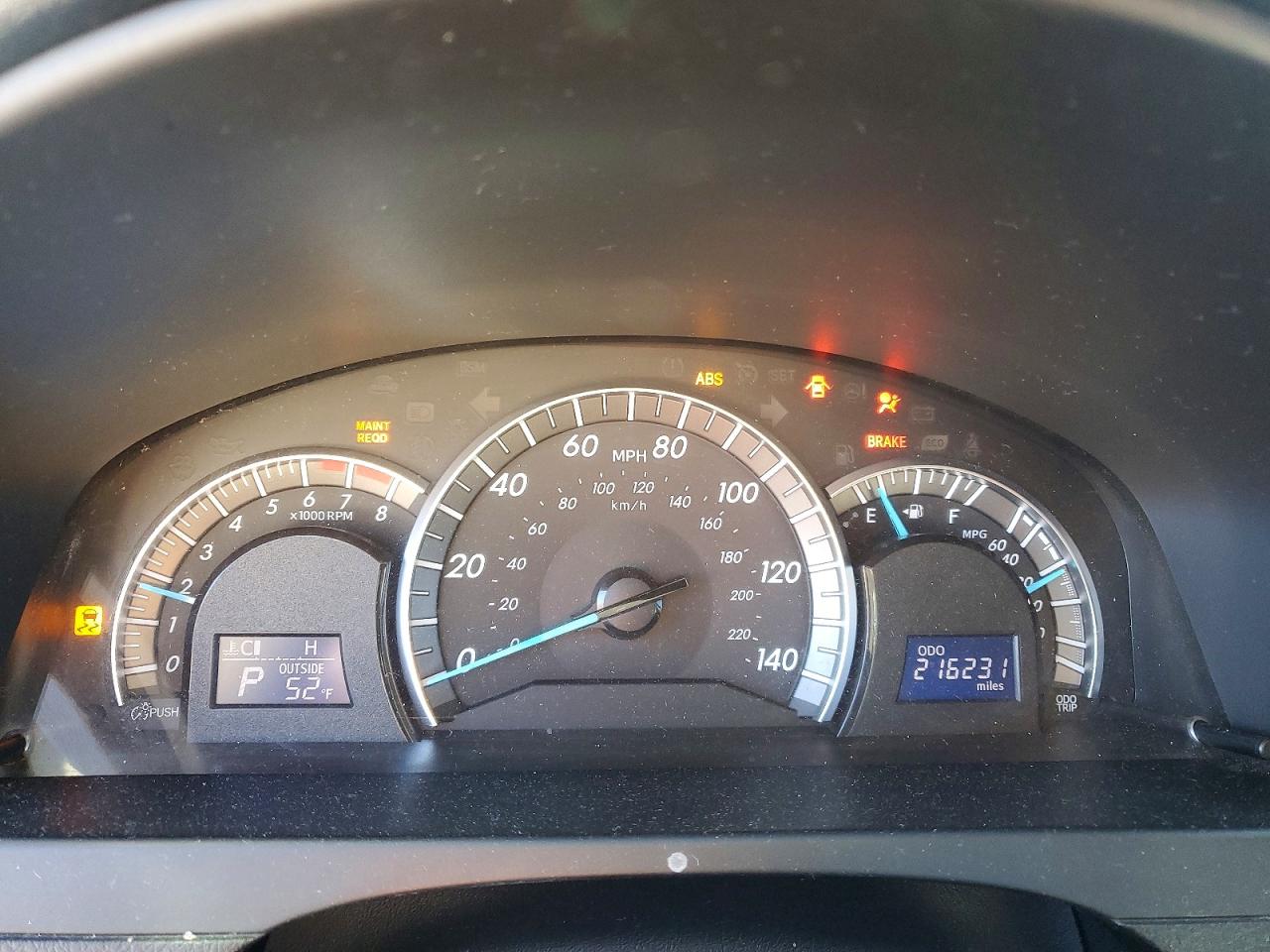 2013 TOYOTA CAMRY SE photo 17
