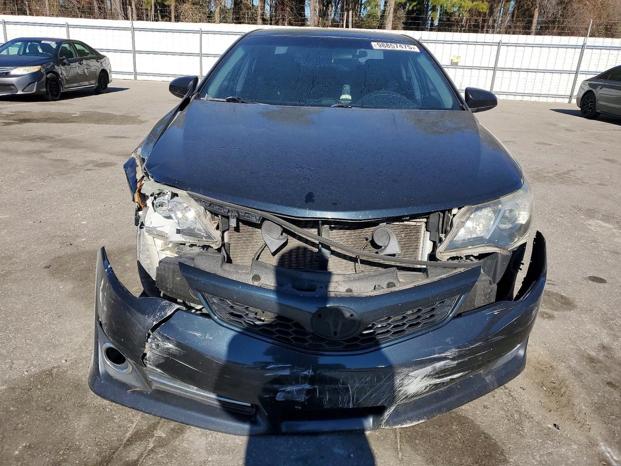 2013 TOYOTA CAMRY SE photo 9