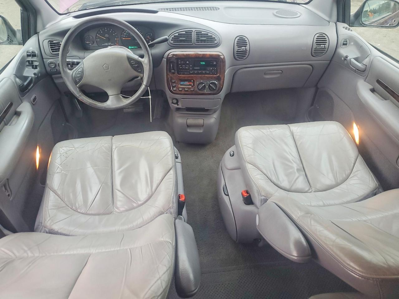 1998 CHRYSLER TOWN & COUNTRY LXI photo 8
