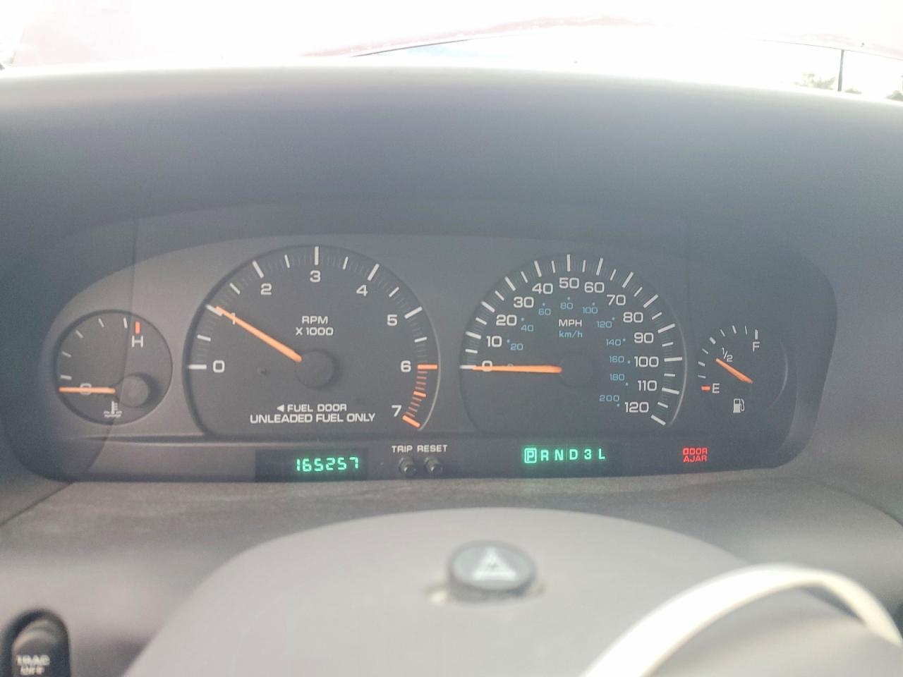 1998 CHRYSLER TOWN & COUNTRY LXI photo 9
