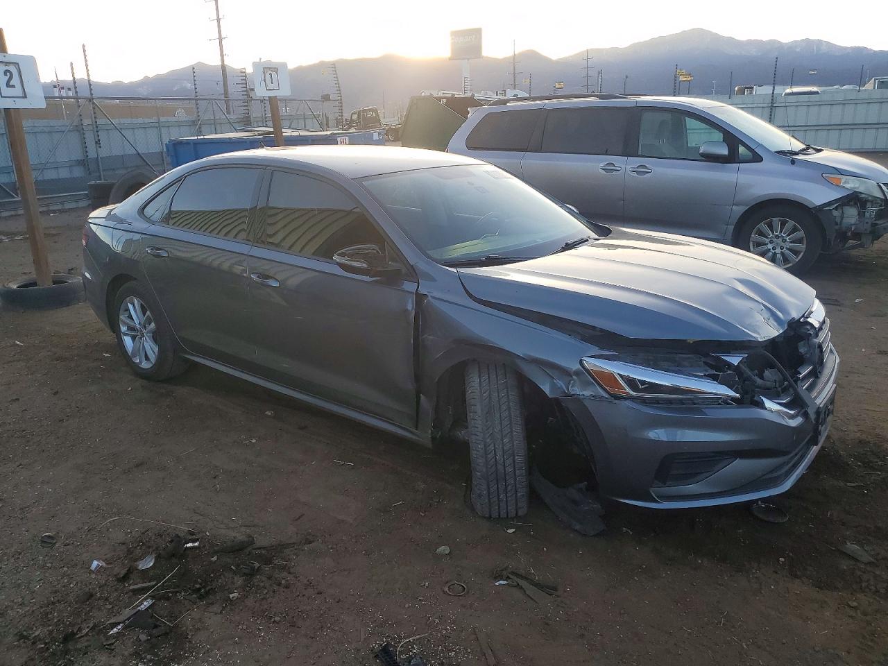 2020 VOLKSWAGEN PASSAT S photo 4