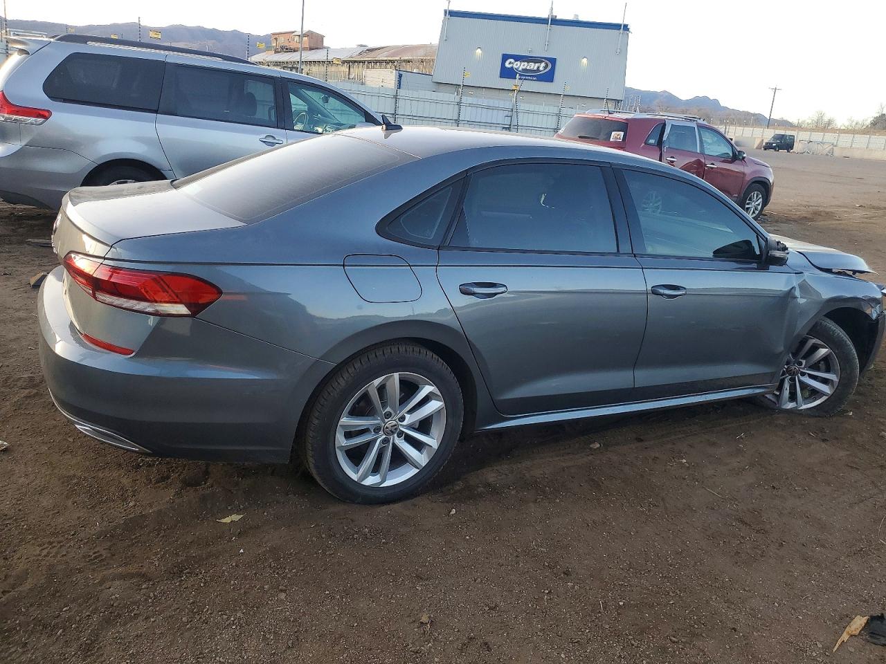 2020 VOLKSWAGEN PASSAT S photo 3