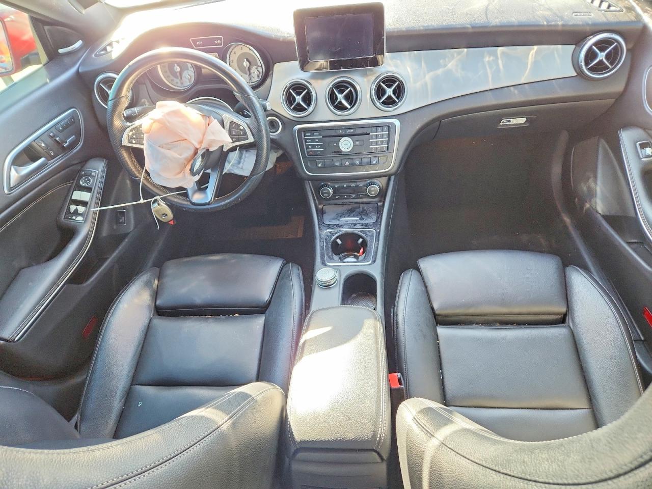 2016 MERCEDES-BENZ CLA 250 photo 8