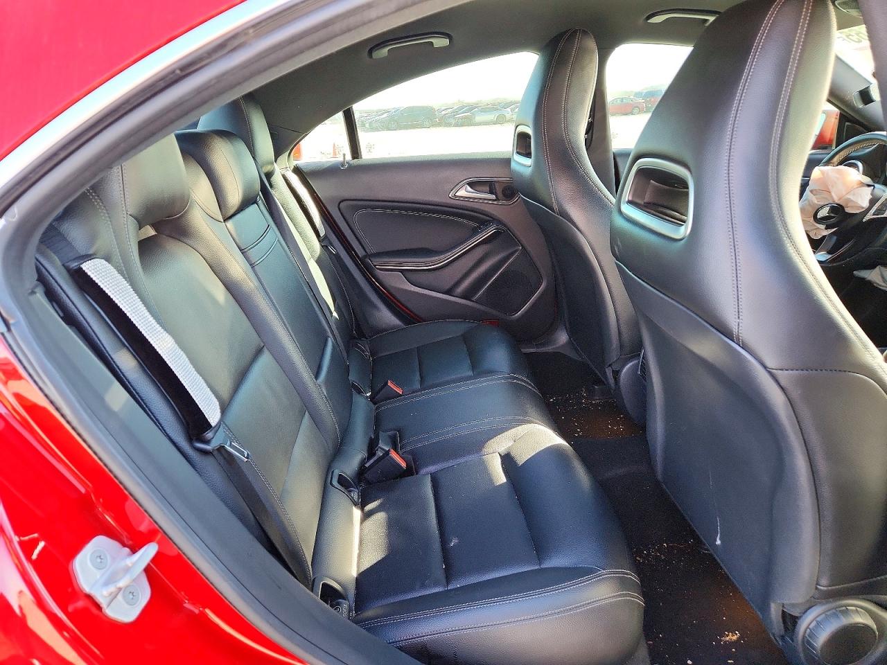 2016 MERCEDES-BENZ CLA 250 photo 10