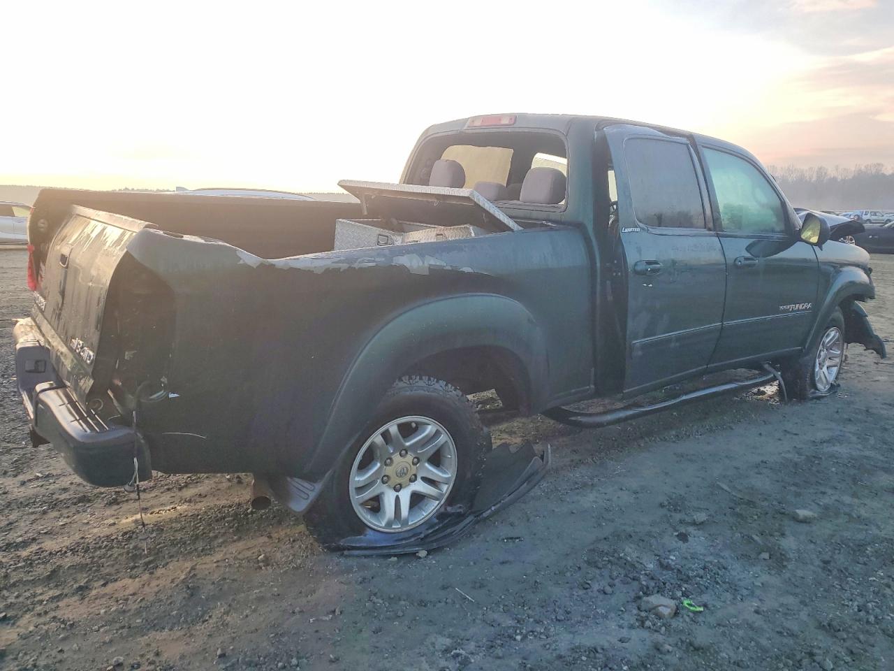 2004 TOYOTA TUNDRA LIMITED photo 3