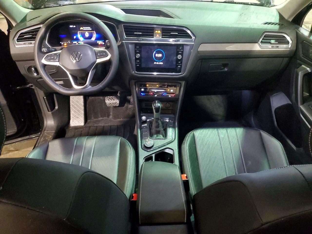 2024 VOLKSWAGEN TIGUAN SE photo 8