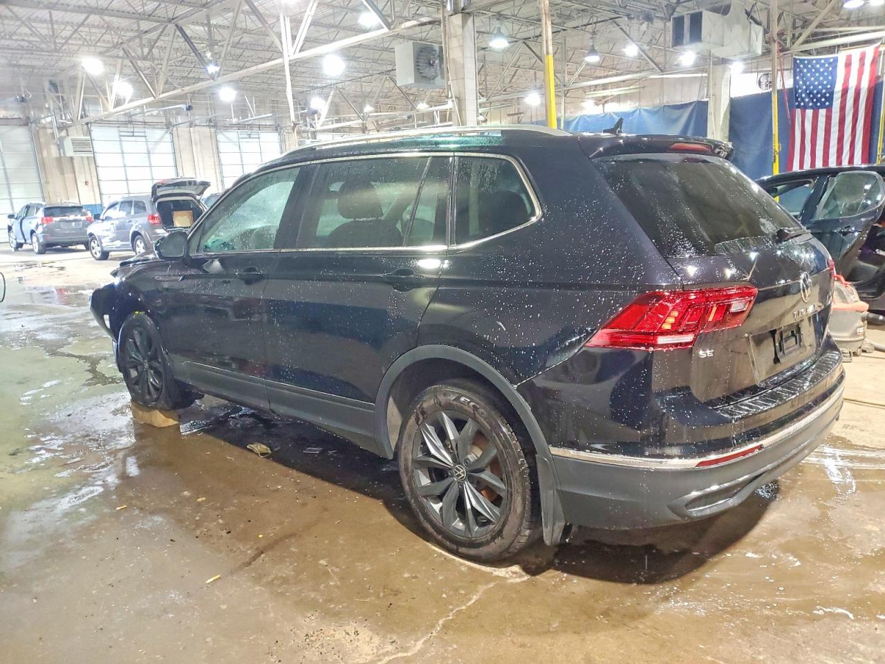 2024 VOLKSWAGEN TIGUAN SE photo 2