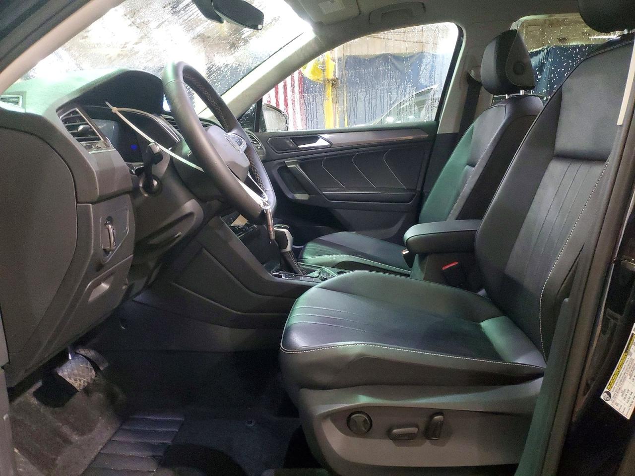 2024 VOLKSWAGEN TIGUAN SE photo 7
