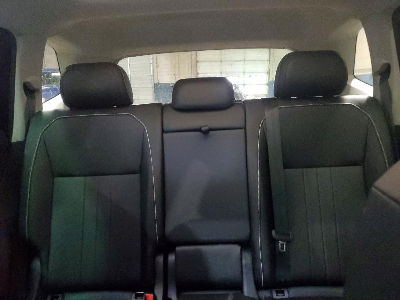 2024 VOLKSWAGEN TIGUAN SE photo 10