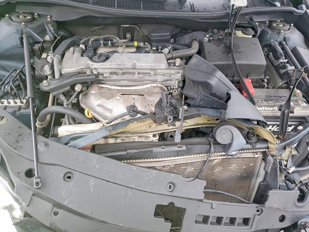 2015 TOYOTA CAMRY LE photo 21