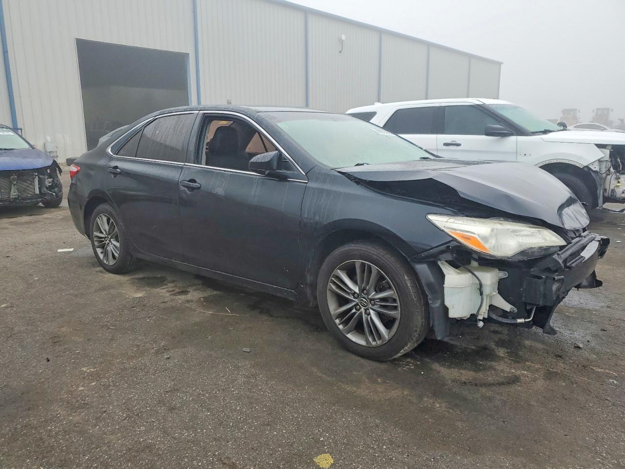 2015 TOYOTA CAMRY LE photo 7