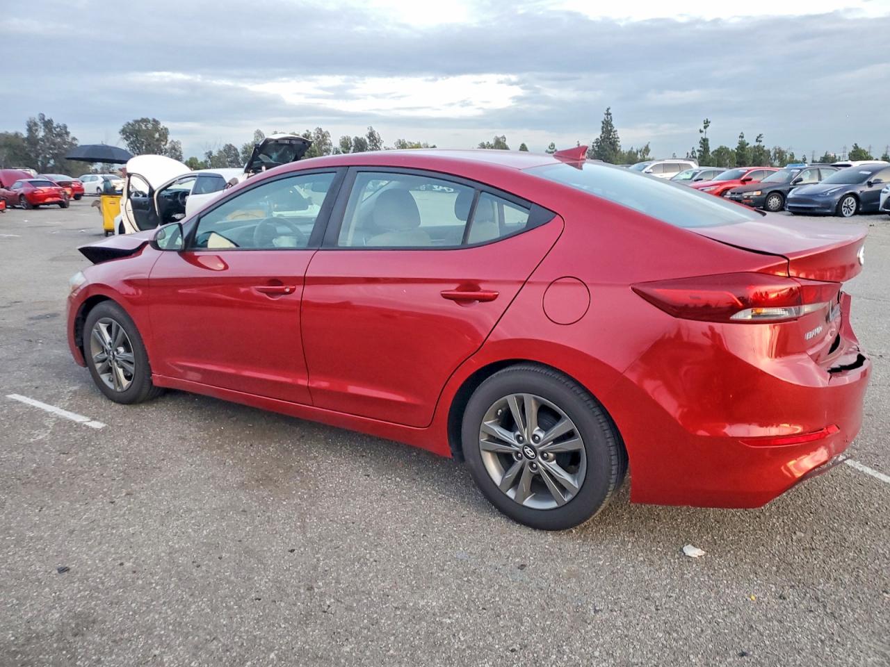 2017 HYUNDAI ELANTRA SE photo 2