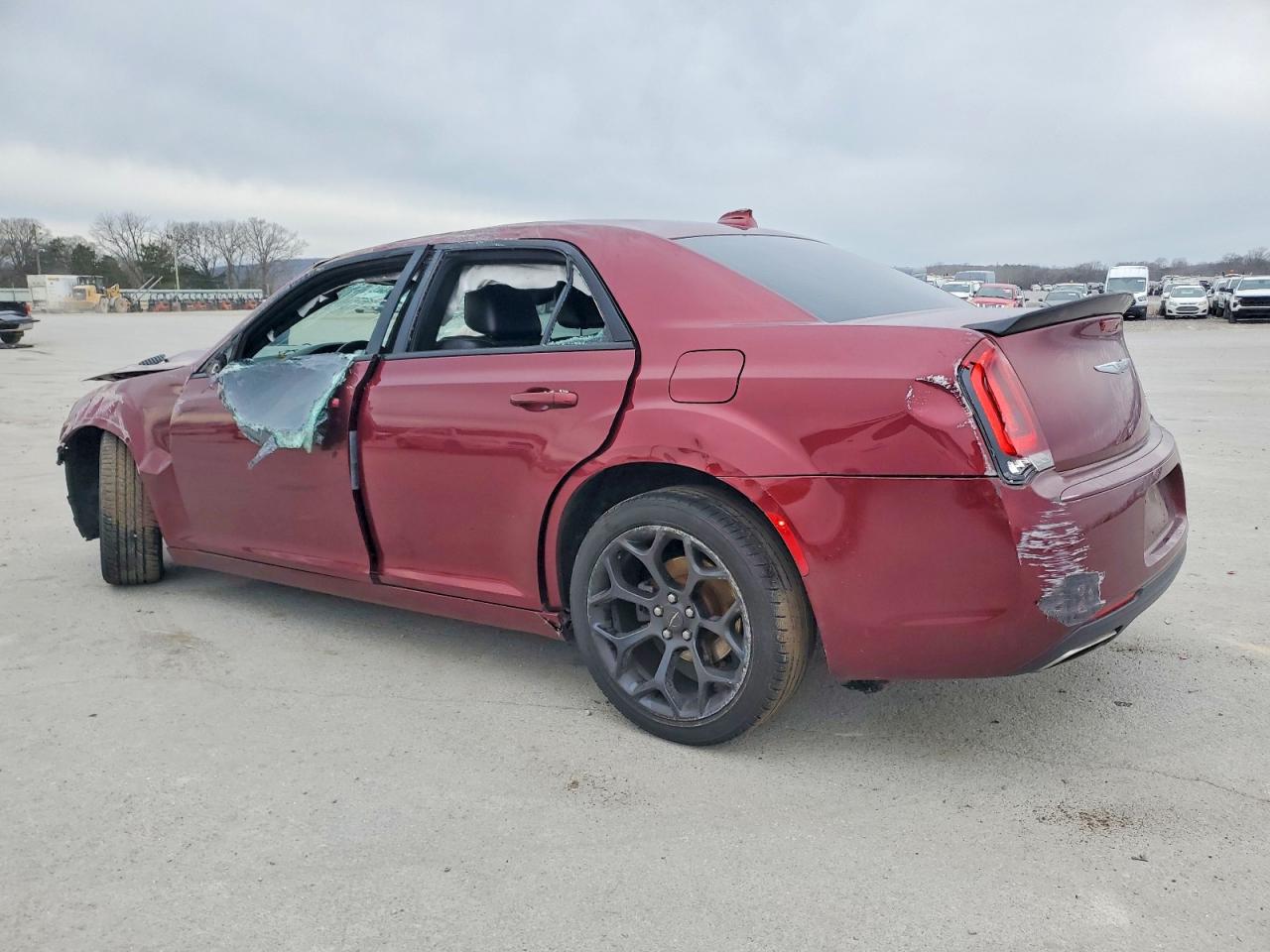 2019 CHRYSLER 300 S photo 2
