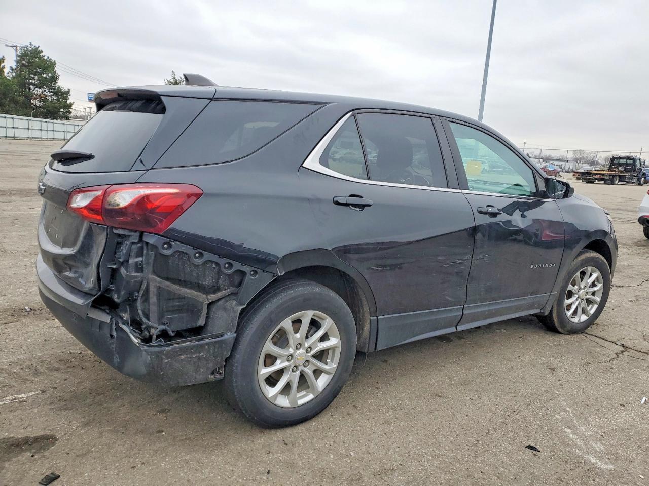 2021 CHEVROLET EQUINOX LT photo 3