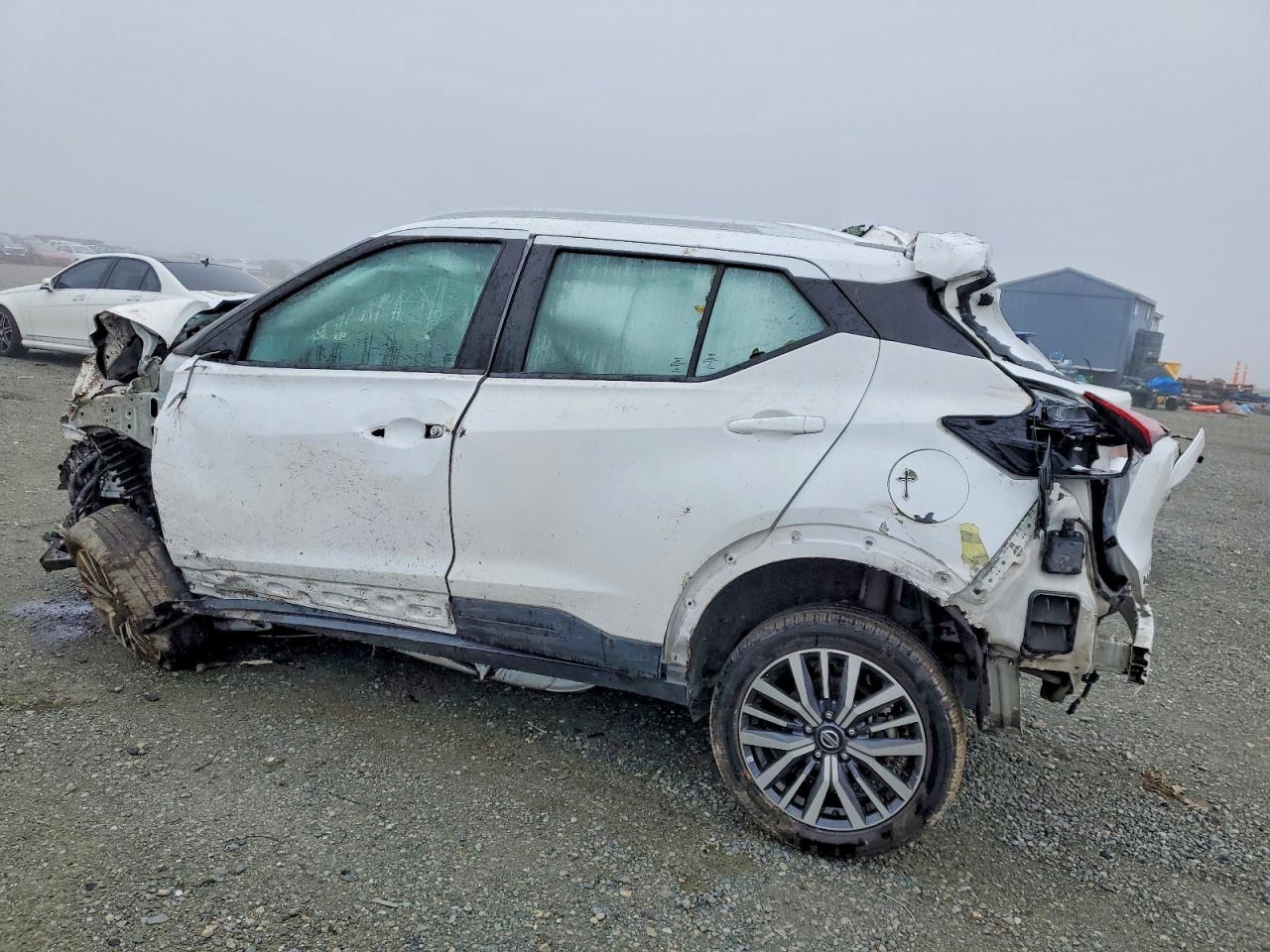 2021 NISSAN KICKS SV photo 2