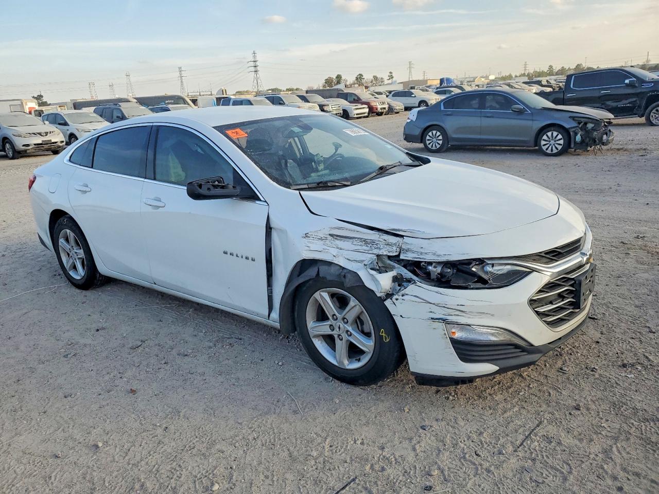 2020 CHEVROLET MALIBU LS photo 4
