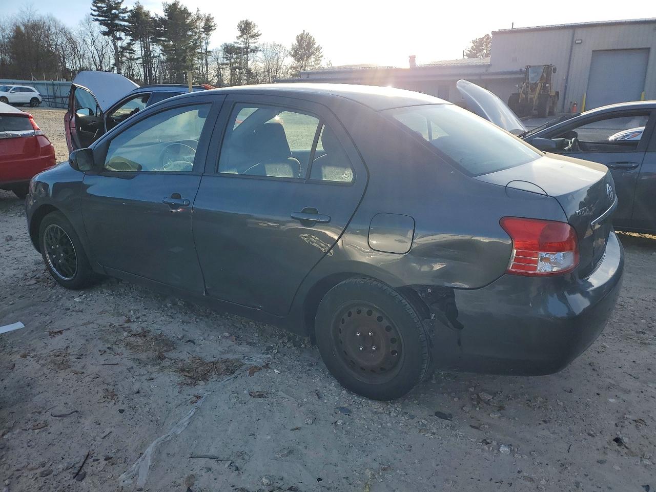 2009 TOYOTA YARIS photo 3