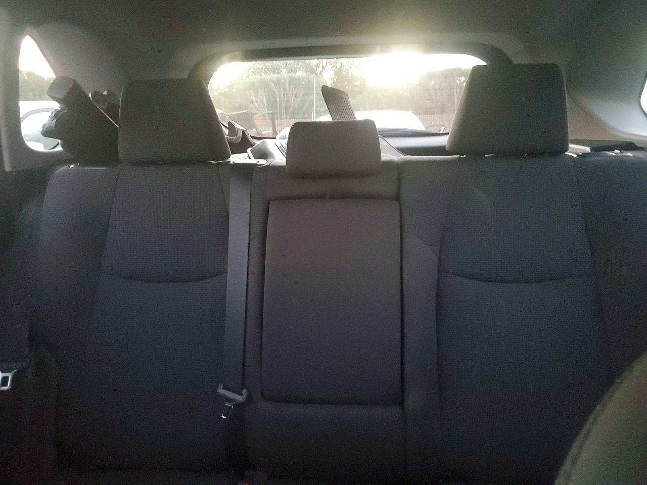 2022 TOYOTA RAV4 LE photo 10