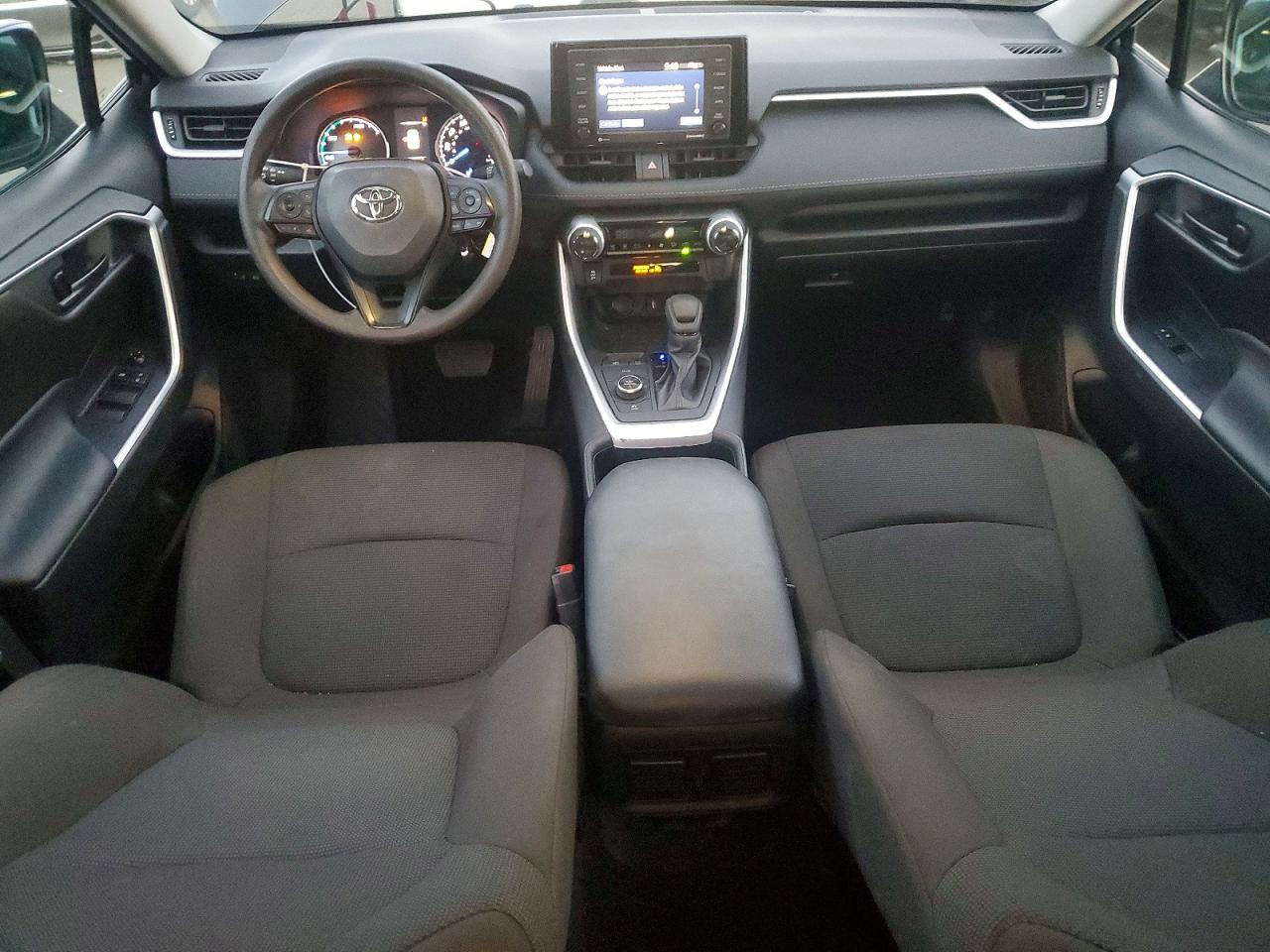 2022 TOYOTA RAV4 LE photo 8