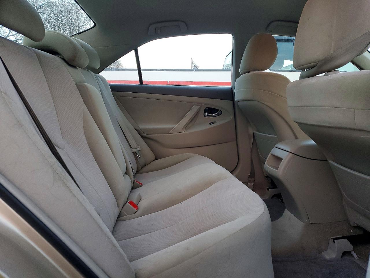 2011 TOYOTA CAMRY BASE photo 10