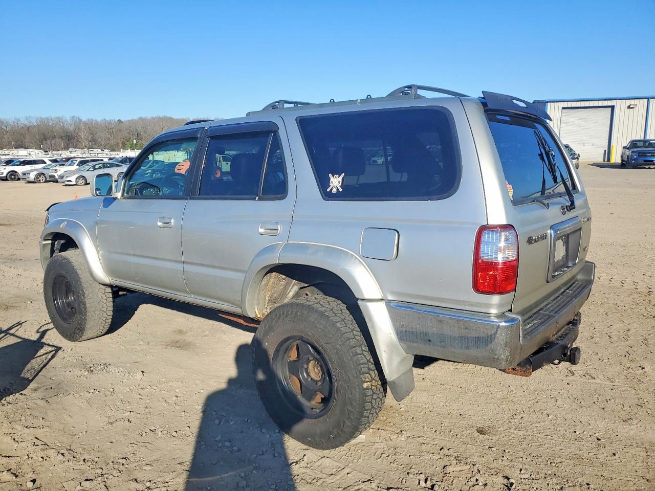 2002 TOYOTA 4RUNNER SR5 photo 2