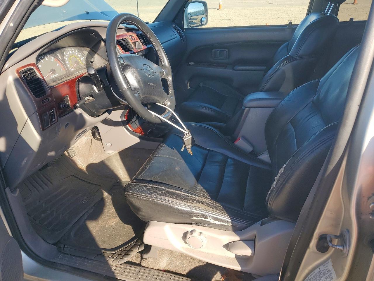 2002 TOYOTA 4RUNNER SR5 photo 7