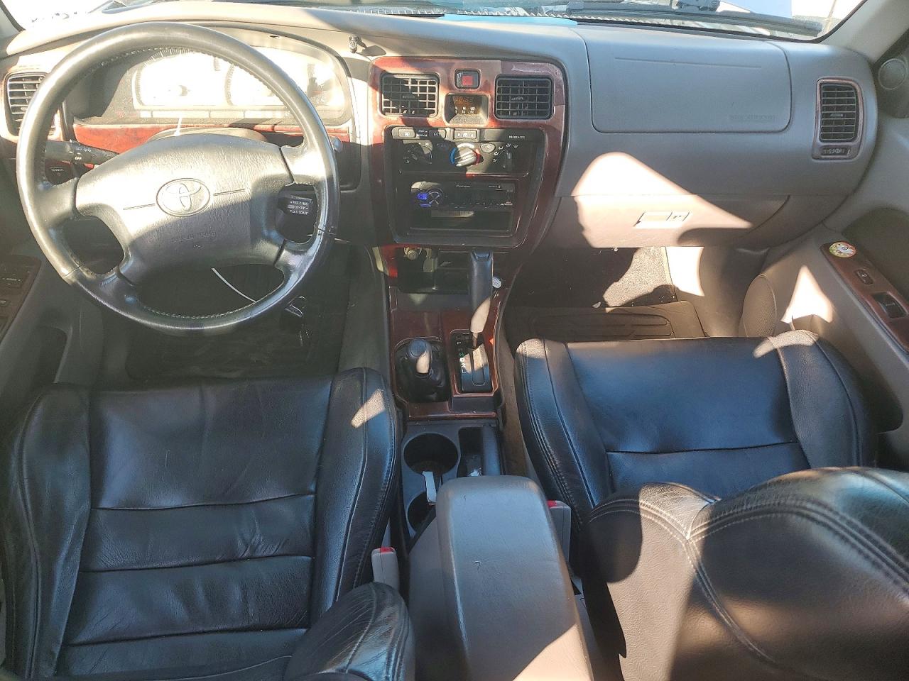 2002 TOYOTA 4RUNNER SR5 photo 8