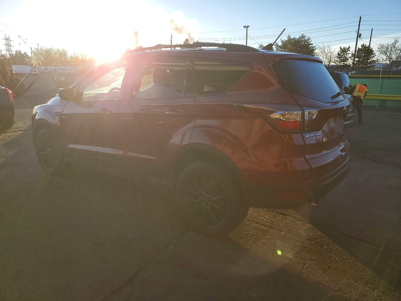 2018 FORD ESCAPE SE photo 2