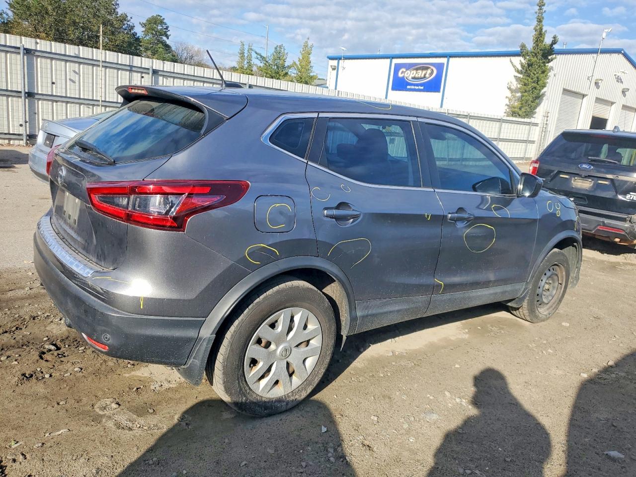 2020 NISSAN ROGUE SPORT S photo 3