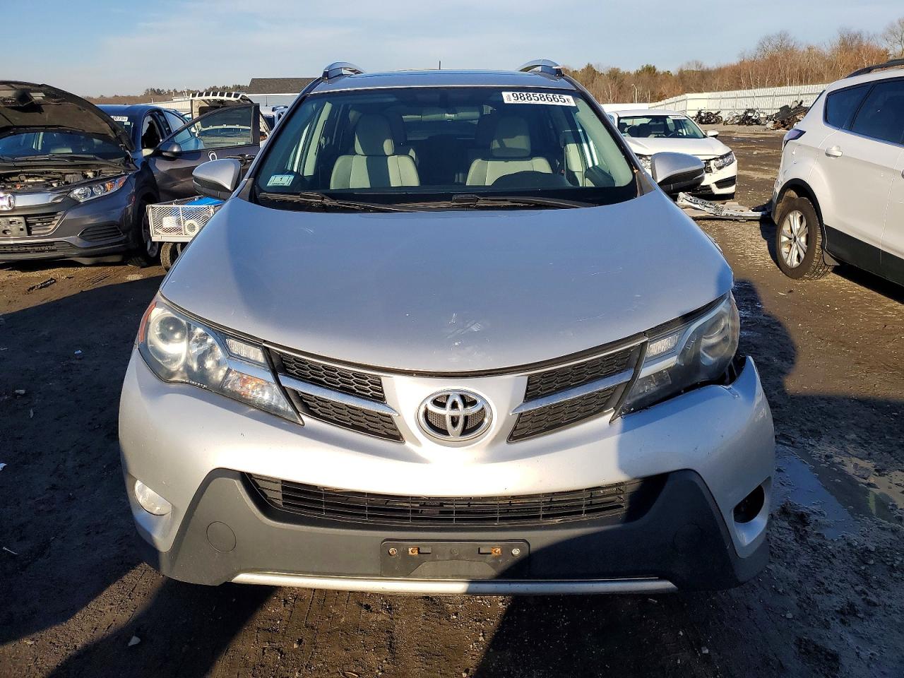 2014 TOYOTA RAV4 XLE photo 5