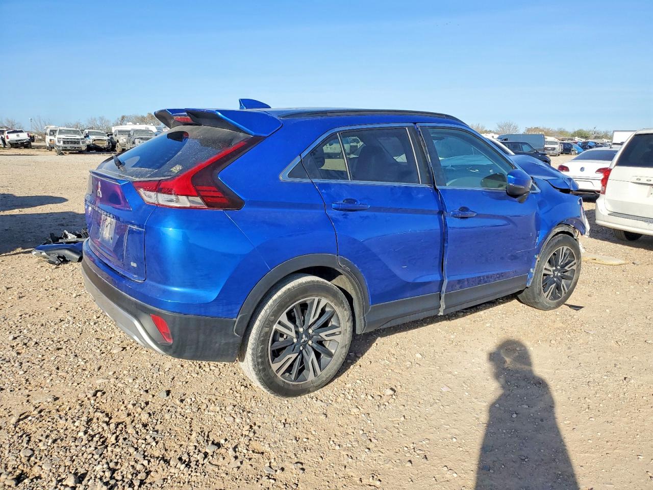 2023 MITSUBISHI ECLIPSE CROSS SE photo 3